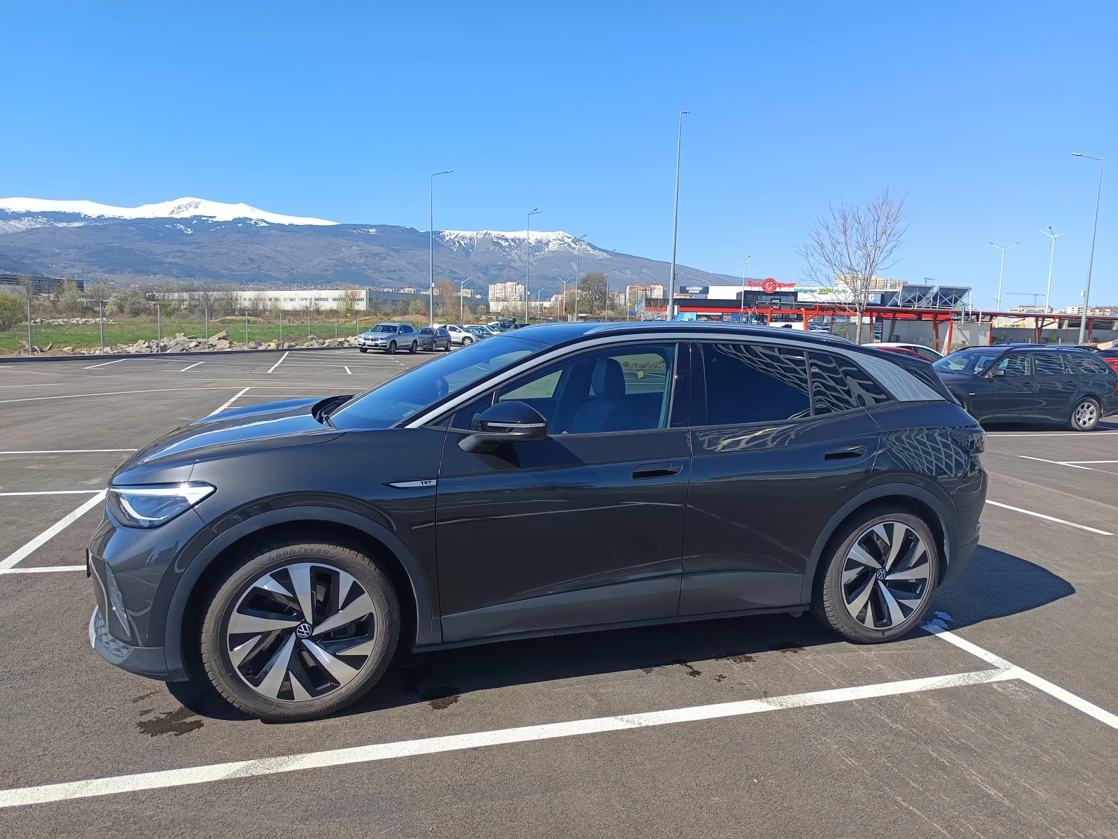 VW ID.4 1St, снимка 2 - Автомобили и джипове - 54570317