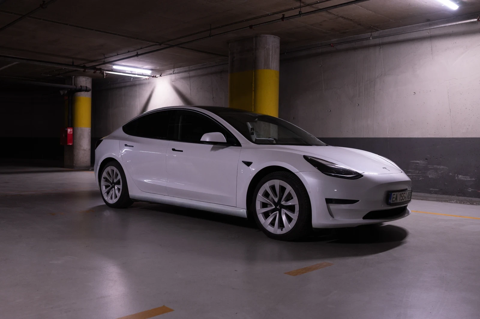 Tesla Model 3 Dual Motor Long Range Facelift ТОП ЦЕНА!!!, снимка 3 - Автомобили и джипове - 54556185