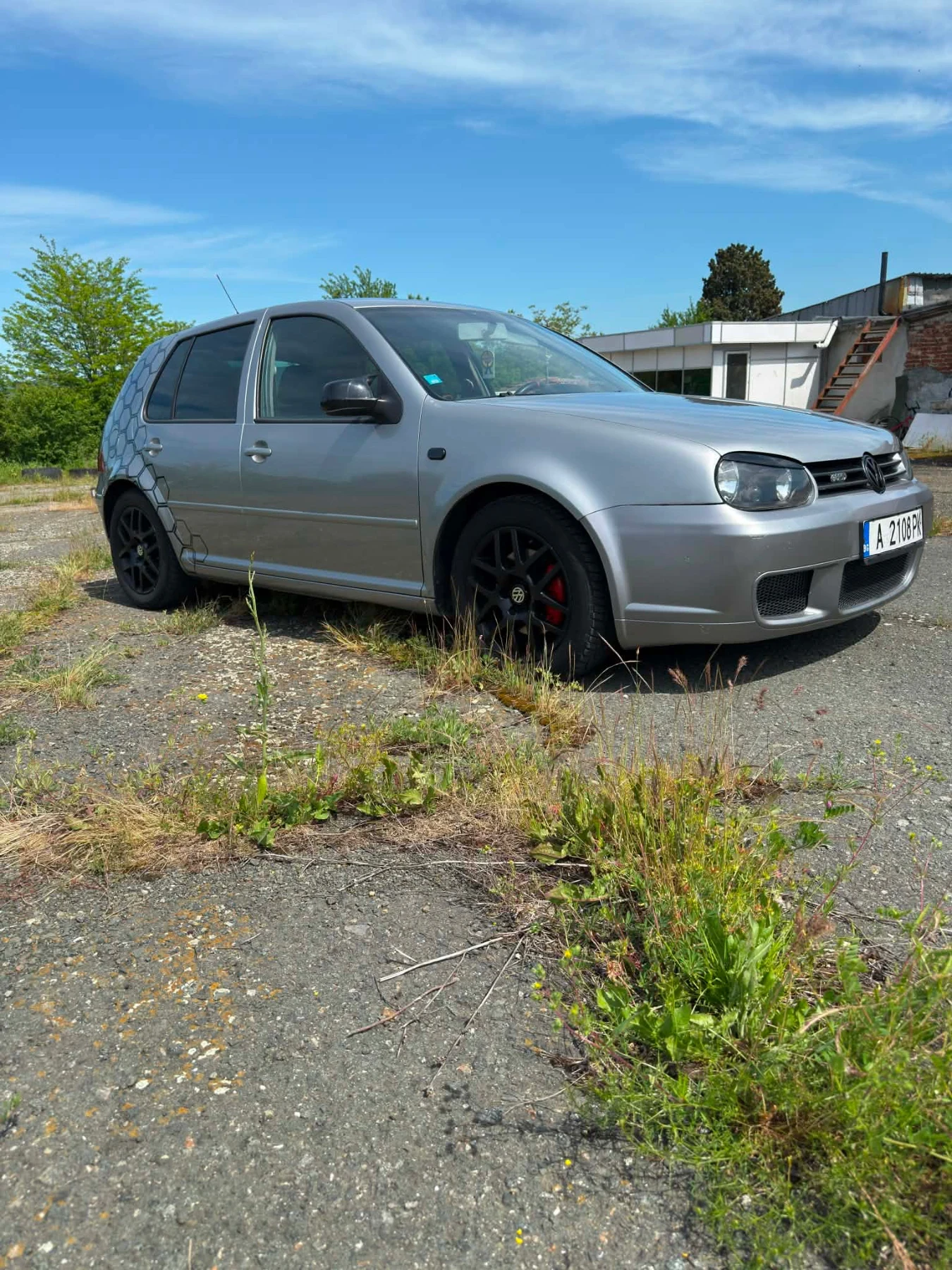 VW Golf 1.9 TDI, снимка 2 - Автомобили и джипове - 54569098