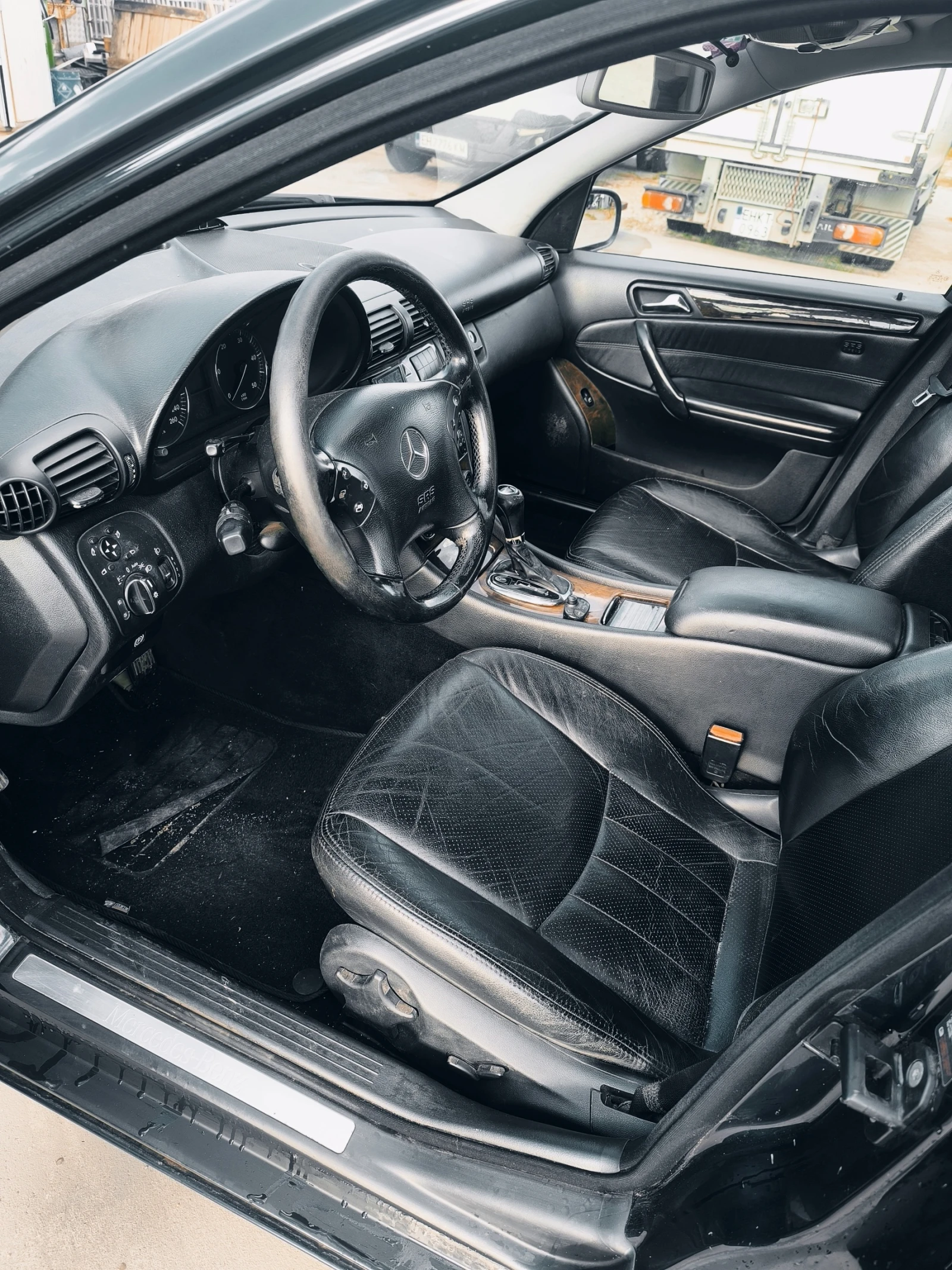Mercedes-Benz C 270, снимка 9 - Автомобили и джипове - 54576074