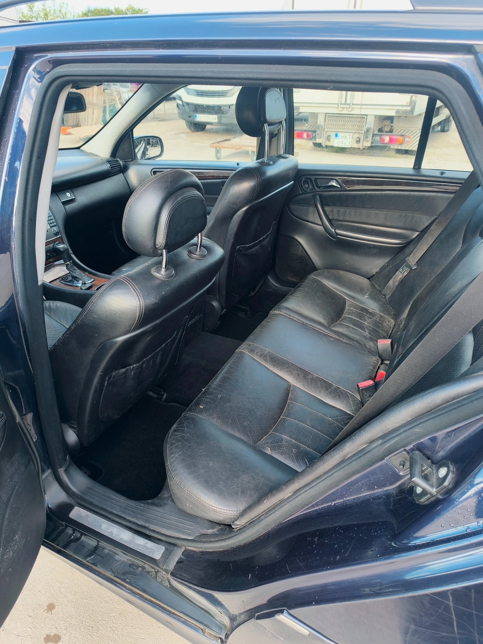 Mercedes-Benz C 270, снимка 7 - Автомобили и джипове - 54576074