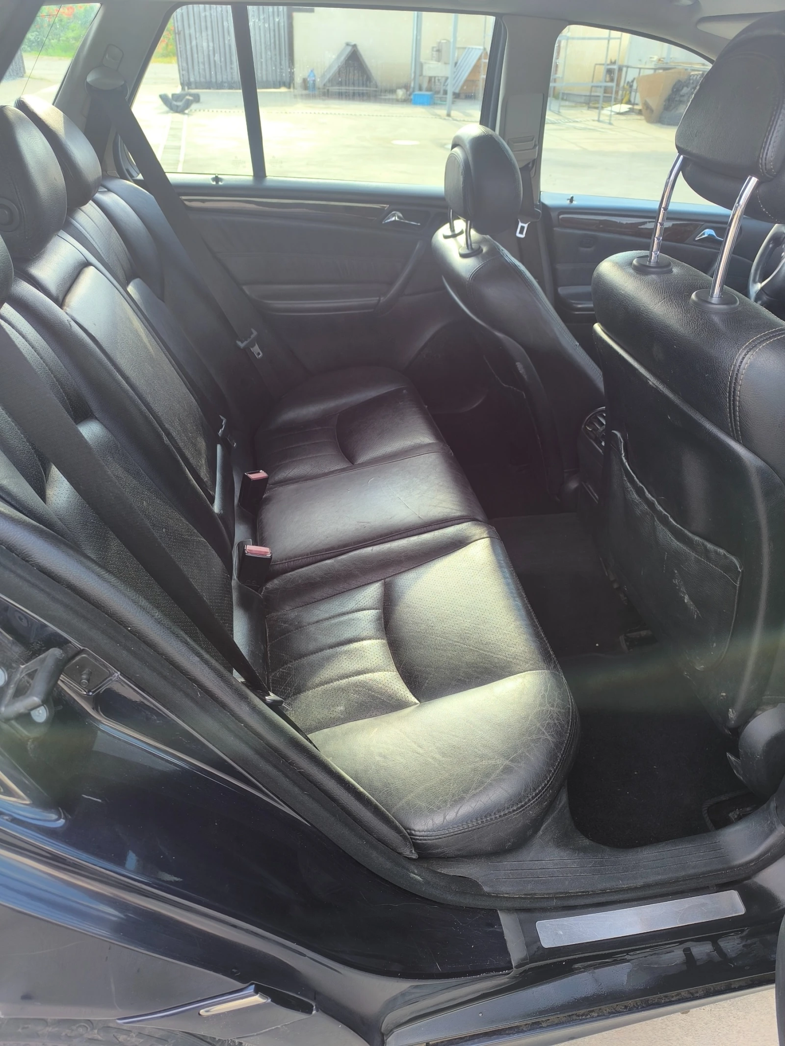 Mercedes-Benz C 270, снимка 6 - Автомобили и джипове - 54576074