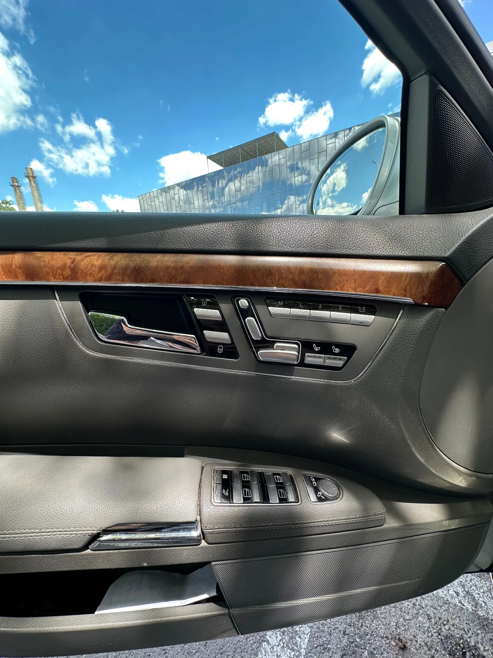 Mercedes-Benz S 320 4 MATIC, снимка 9 - Автомобили и джипове - 55641844