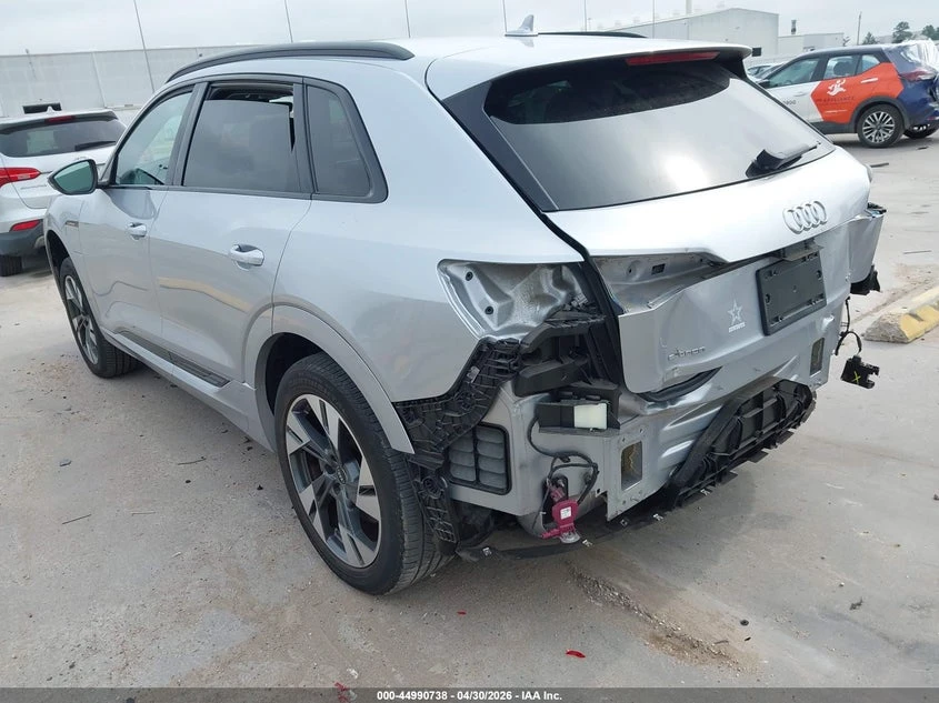 Audi E-Tron Premium Quattro, снимка 3 - Автомобили и джипове - 55240892