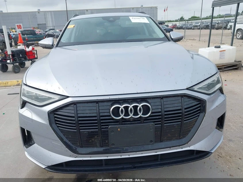 Audi E-Tron Premium Quattro, снимка 13 - Автомобили и джипове - 55240892
