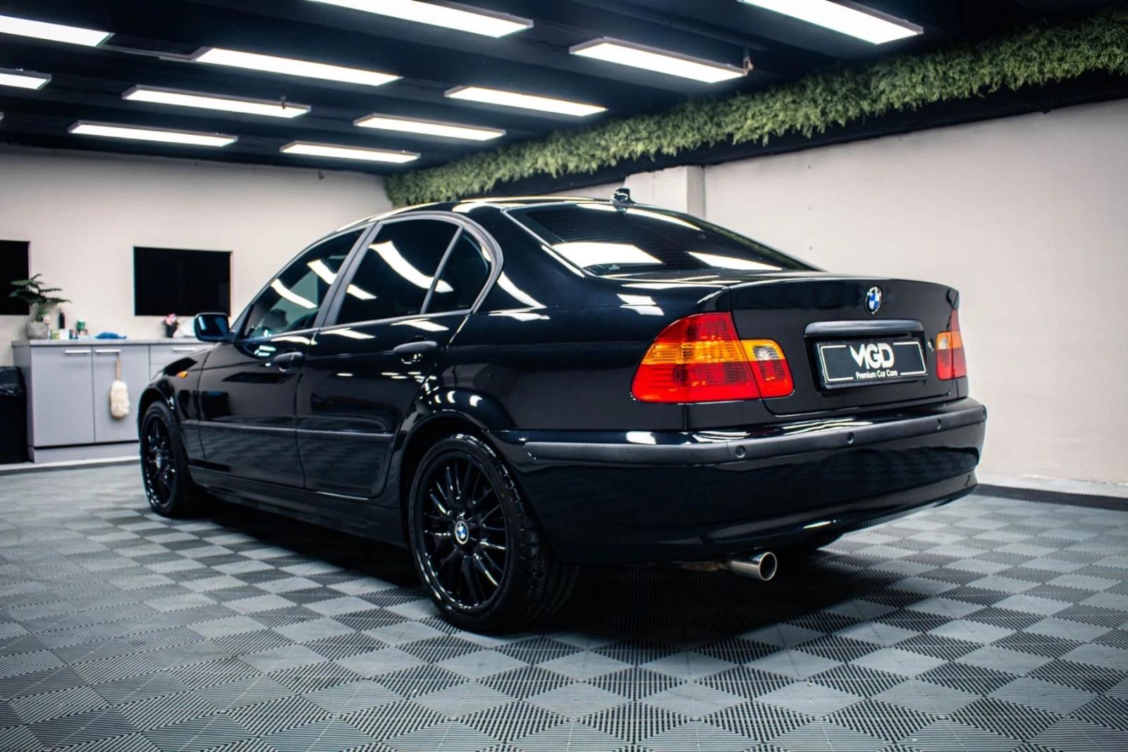 BMW 318 Автомат Уникат, снимка 7 - Автомобили и джипове - 55590310