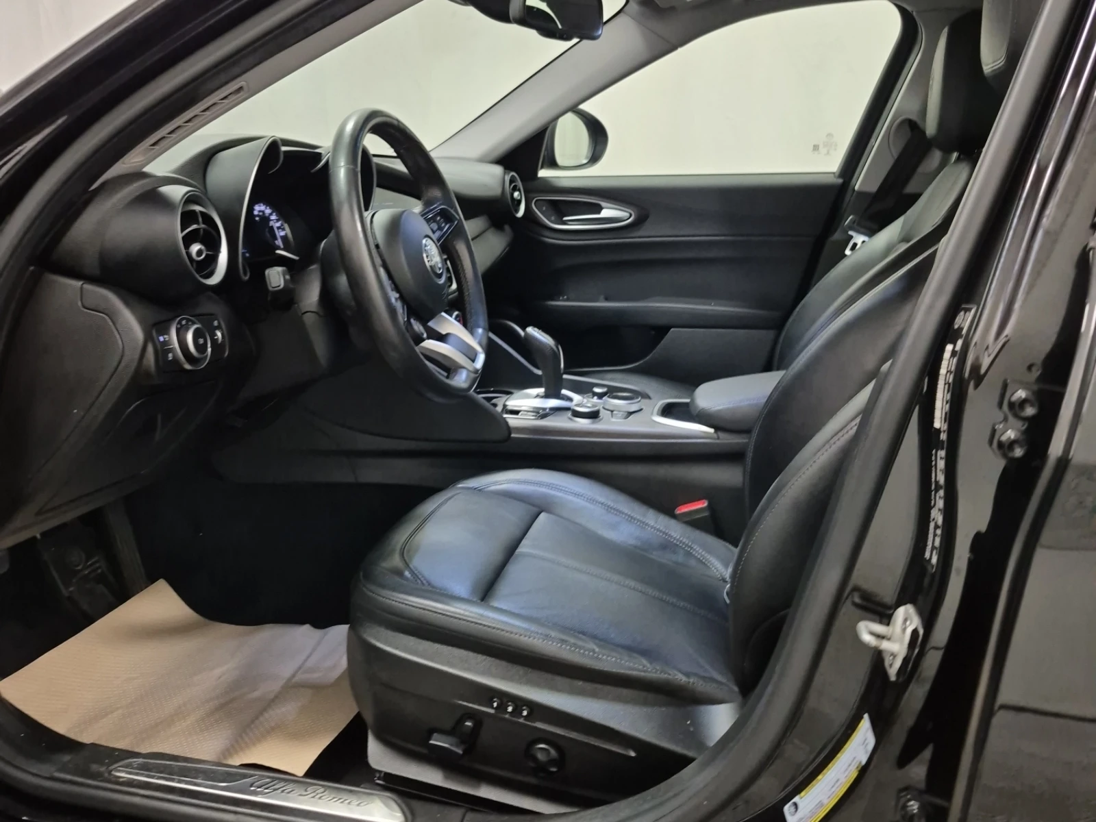 Alfa Romeo Giulia TI, снимка 6 - Автомобили и джипове - 56600868