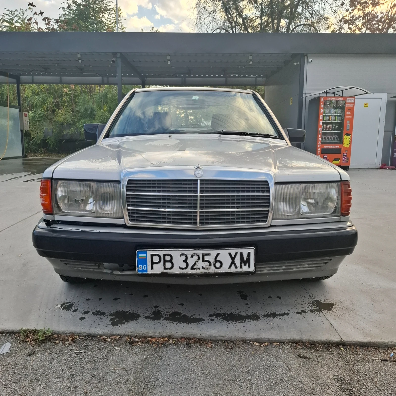 Mercedes-Benz 190, снимка 2 - Автомобили и джипове - 56629801