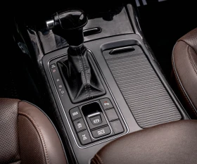 Kia Sorento 2.2 CRDI 4WD-ТОП СЪСТОЯНИЕ-РЕАЛНИ КМ!, снимка 12