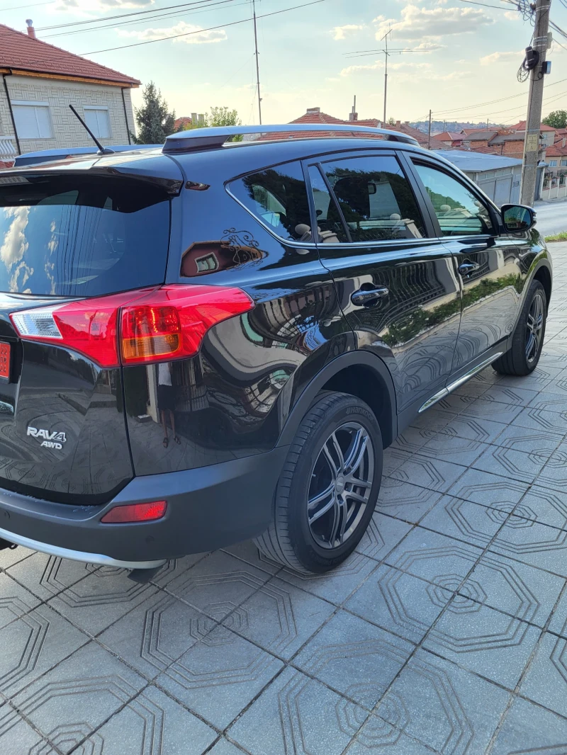 Toyota Rav4, снимка 8 - Автомобили и джипове - 47377395