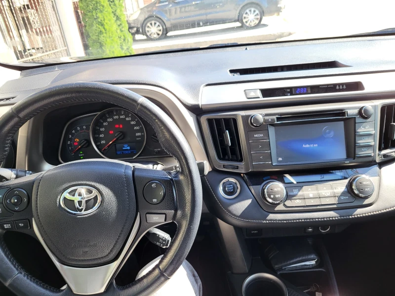 Toyota Rav4, снимка 14 - Автомобили и джипове - 47377395