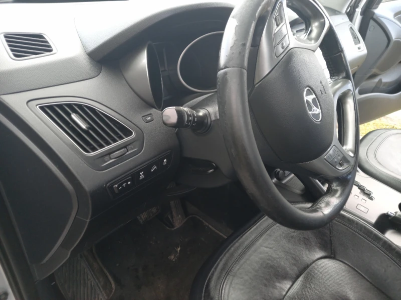 Hyundai IX35, снимка 10 - Автомобили и джипове - 48490666