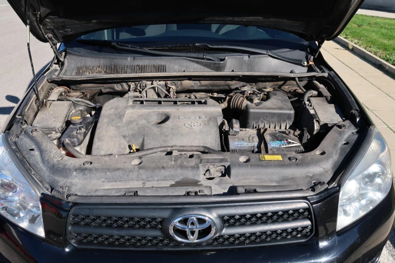 Toyota Rav4, снимка 12 - Автомобили и джипове - 52665436