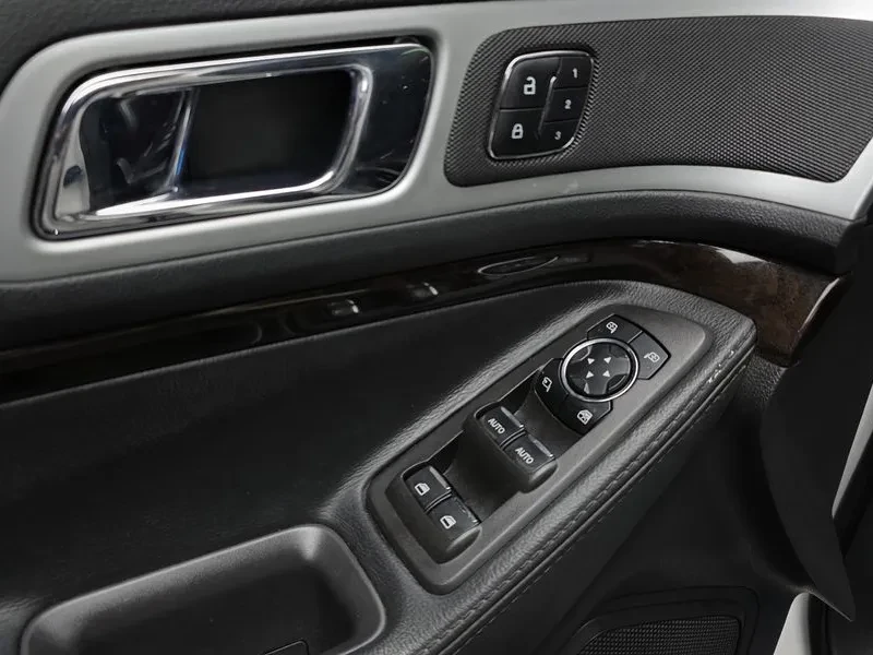 Ford Explorer 3.5 AWD, снимка 16 - Автомобили и джипове - 54350177