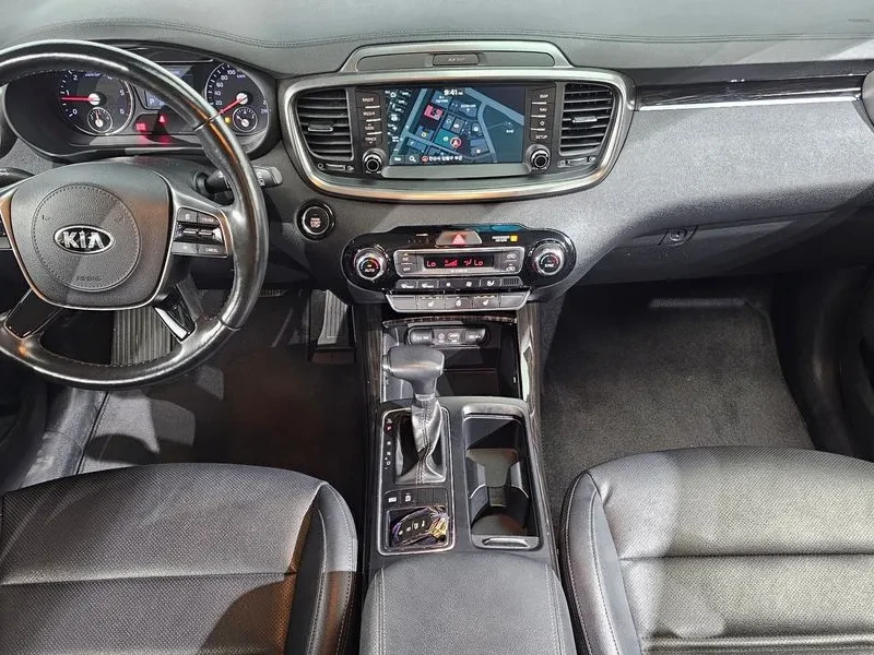 Kia Sorento DIESEL 2.0 2WD LUXURY, снимка 7 - Автомобили и джипове - 55100265