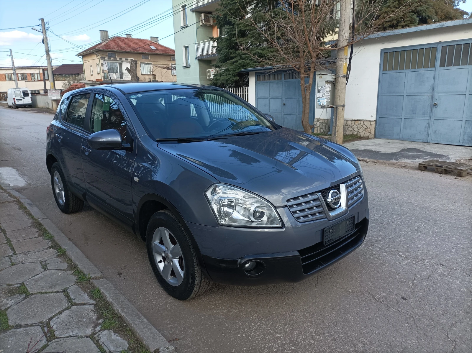 Nissan Qashqai 2.0 DIZEL KLIMA 4x4 - изображение 6