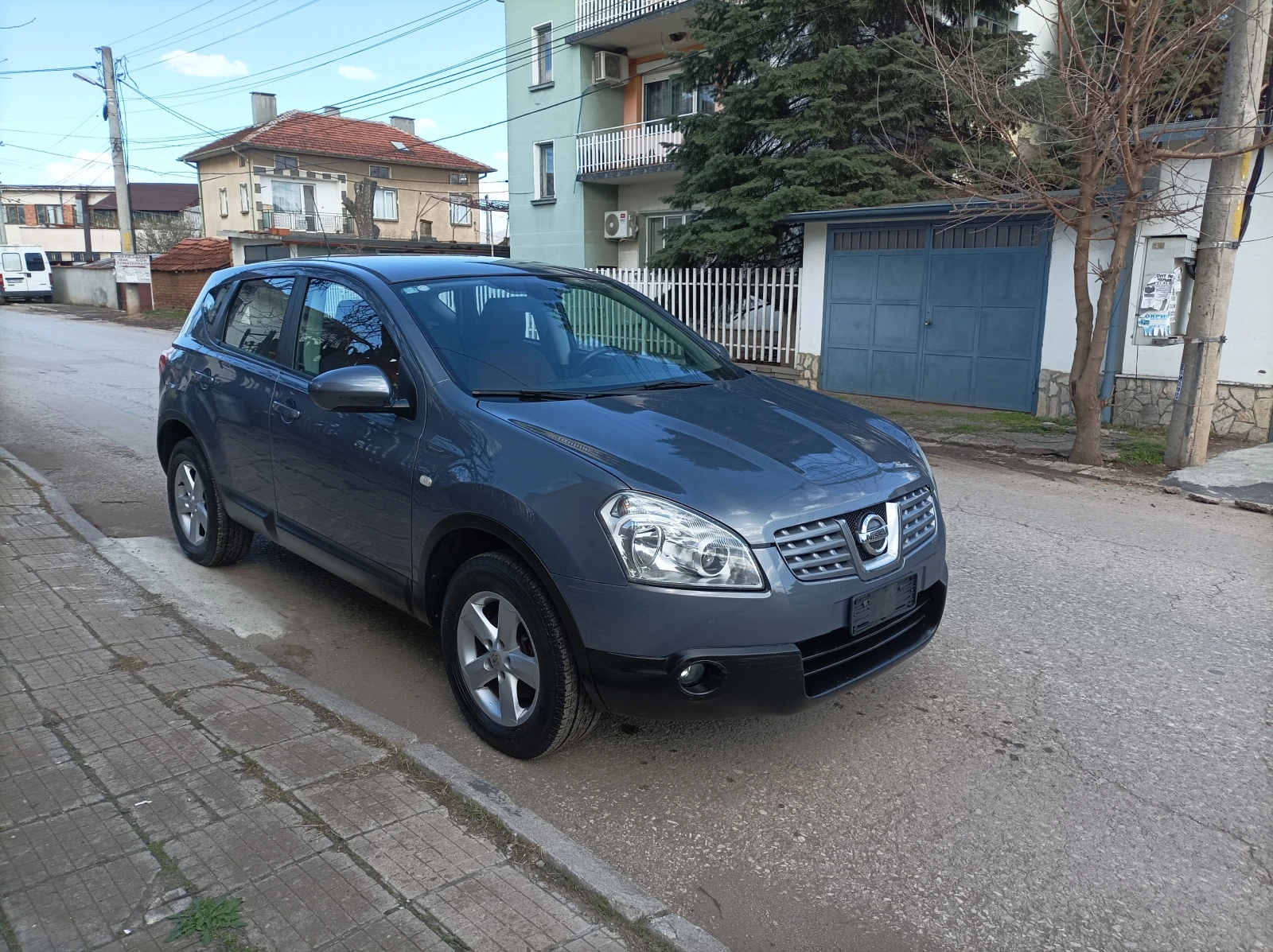 Nissan Qashqai 2.0 DIZEL KLIMA 4x4 - изображение 2