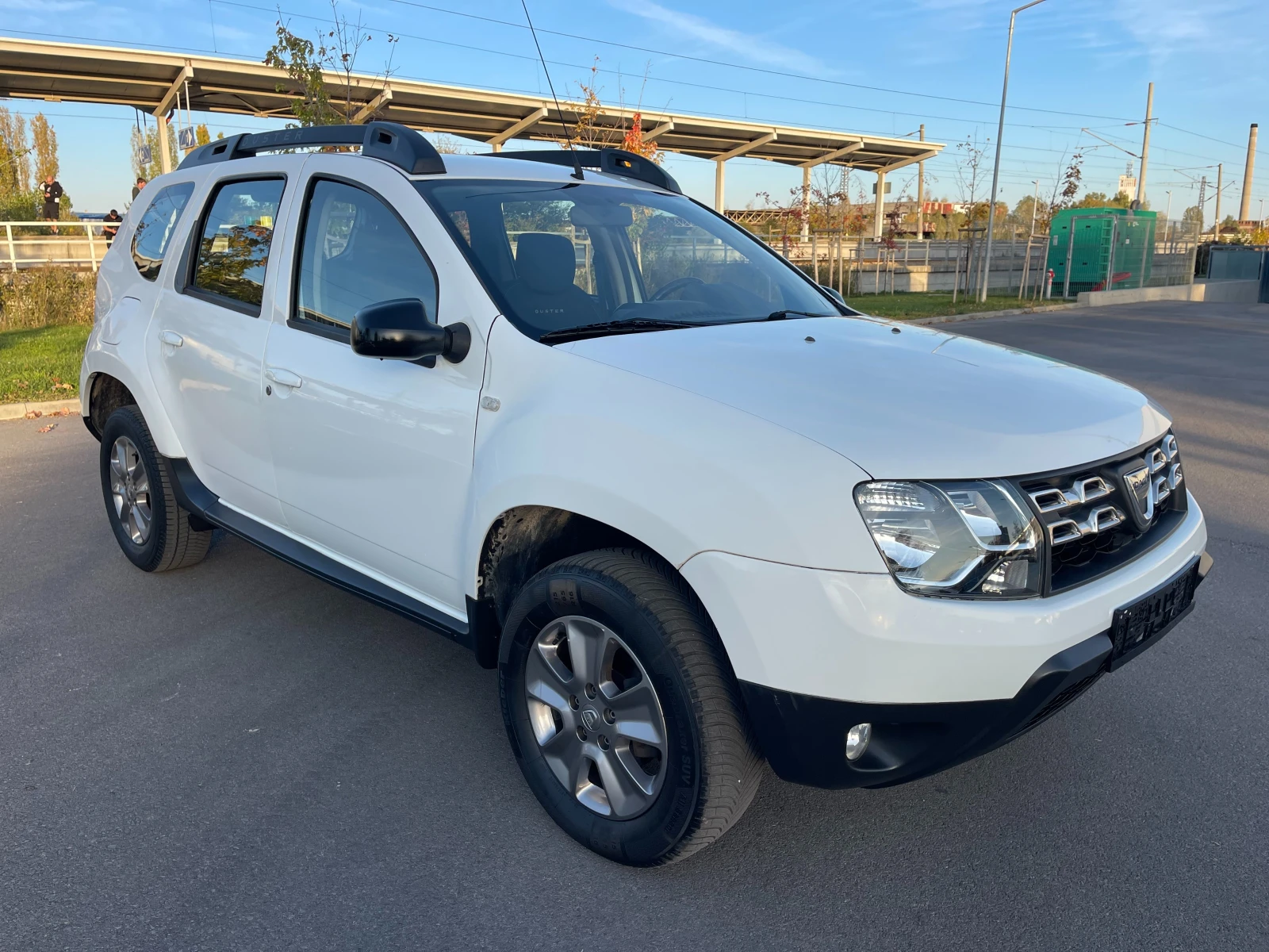 Dacia Duster 1.6i* GPL* NAVI* FACELIFT* 173000км*  - изображение 3