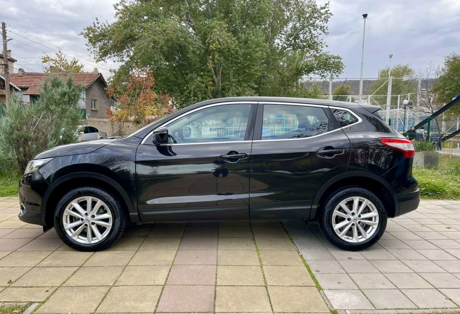 Nissan Qashqai LED* 10.2015.* 1.5*  6*  | Mobile.bg   5
