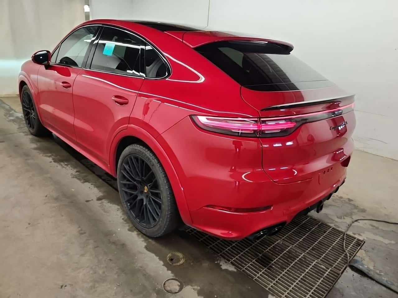 Porsche Cayenne  GTS| ALCANTARA| 360| HUD| PANORAMA| CARFAX , снимка 4 - Автомобили и джипове - 53950576