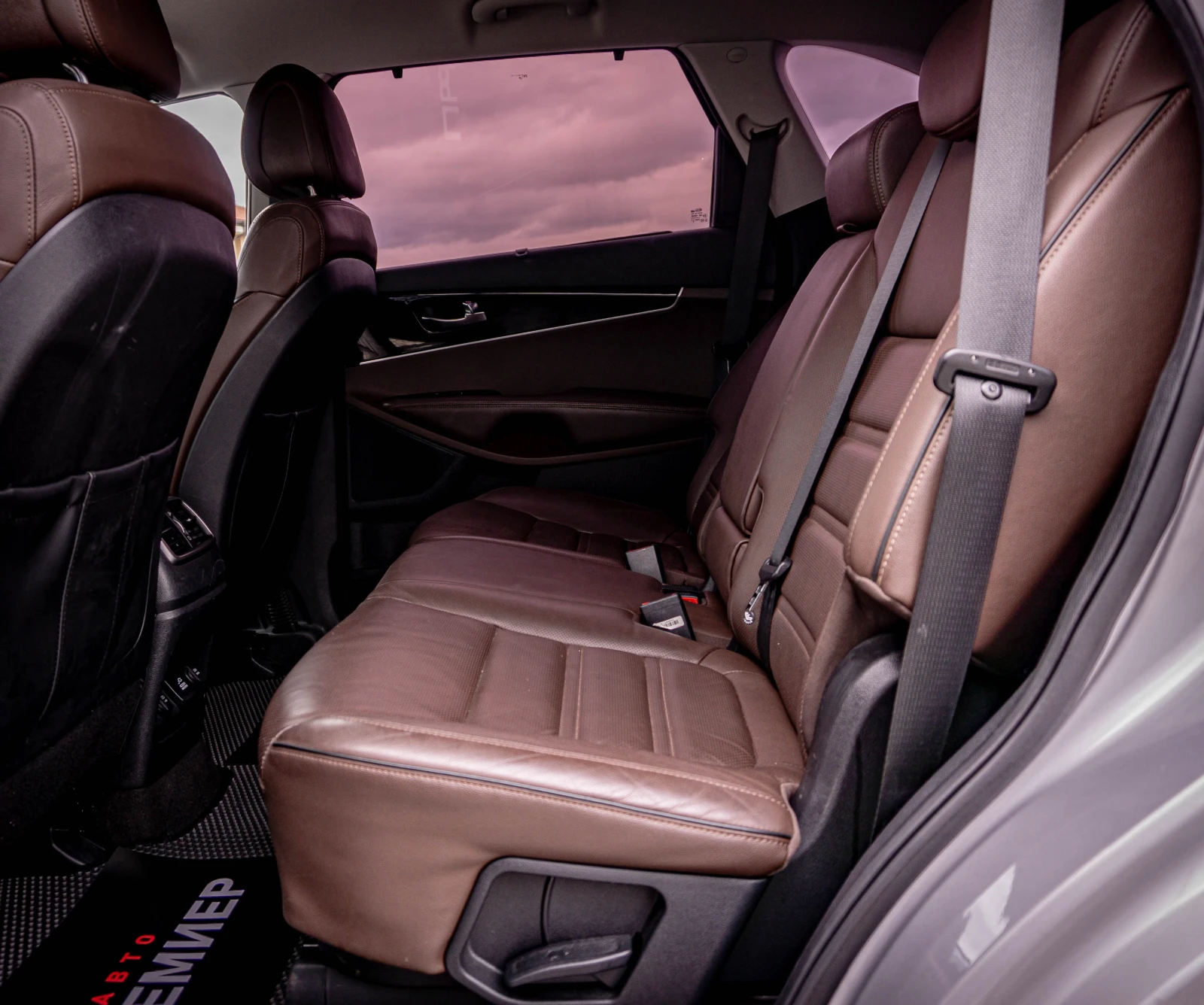 Kia Sorento 2.2 CRDI 4WD-ТОП СЪСТОЯНИЕ-РЕАЛНИ КМ!, снимка 11 - Автомобили и джипове - 53959109