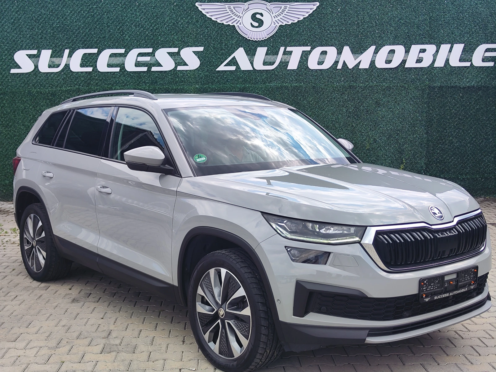 Skoda Kodiaq 200PS* NARDOGREY* PODGREV* FACE* LINEASIST* LIZING, снимка 2 - Автомобили и джипове - 54959209