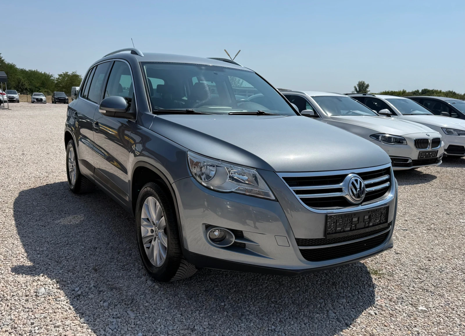 VW Tiguan 2.0tdi* 170k.c* 4x4* НАВИ* Сервизна История, снимка 2 - Автомобили и джипове - 55797437