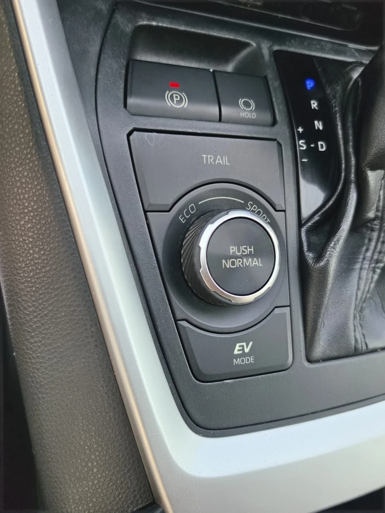 Toyota Rav4 HYBRID 4X4* ADVANCE* ТОП ЦЕНА* , снимка 12 - Автомобили и джипове - 55837428