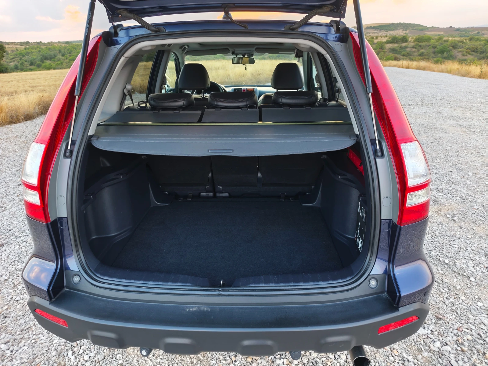 Honda Cr-v 2.0 I-VTEC* EXECUTIVE* 4X4* NAVI* LEATHER* AUTO* , снимка 10 - Автомобили и джипове - 55906415