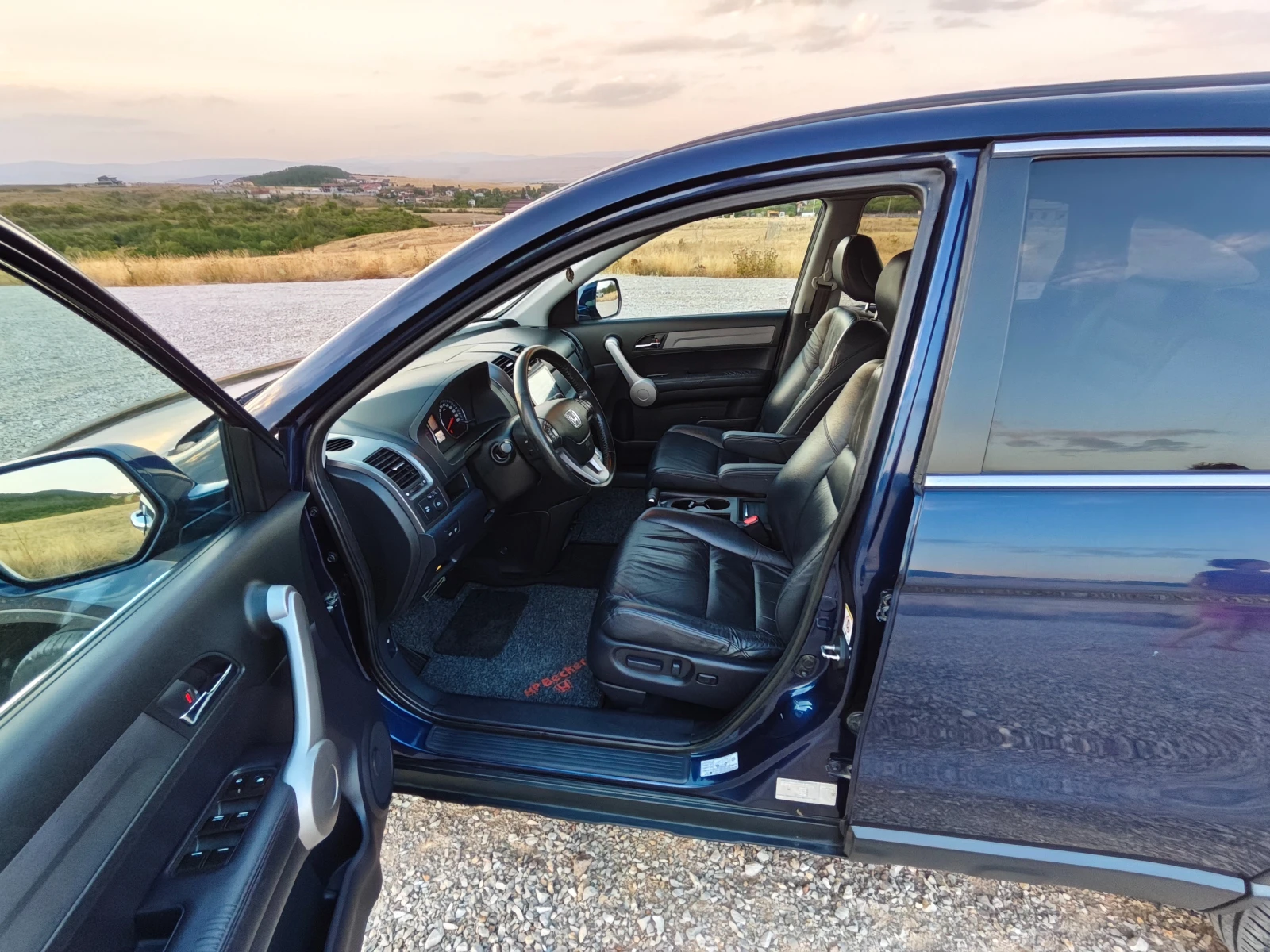 Honda Cr-v 2.0 I-VTEC* EXECUTIVE* 4X4* NAVI* LEATHER* AUTO* , снимка 9 - Автомобили и джипове - 55906415