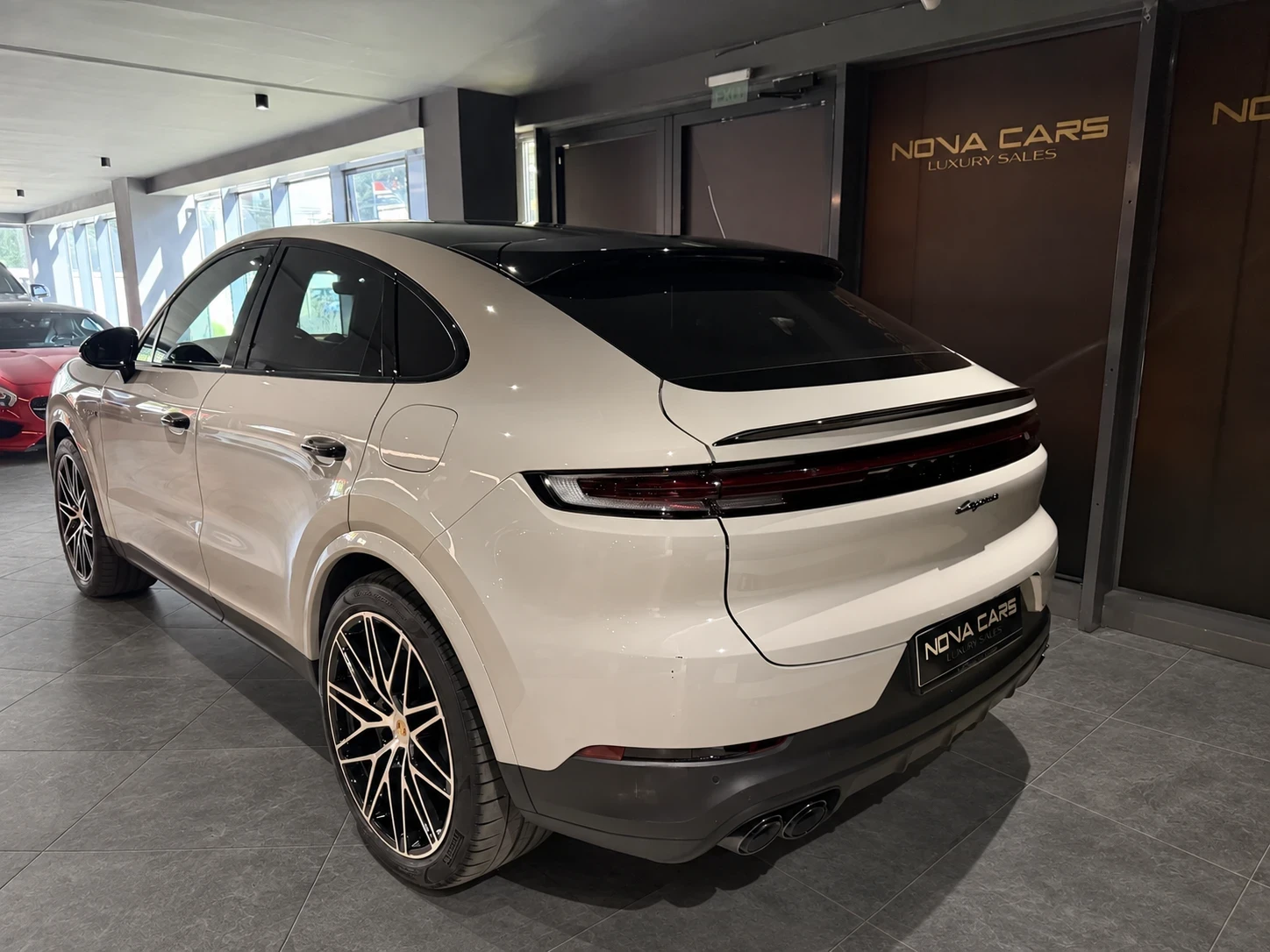 Porsche Cayenne Coupe E-Hybrid Crayon Лизинг Гаранция, снимка 3 - Автомобили и джипове - 55989491