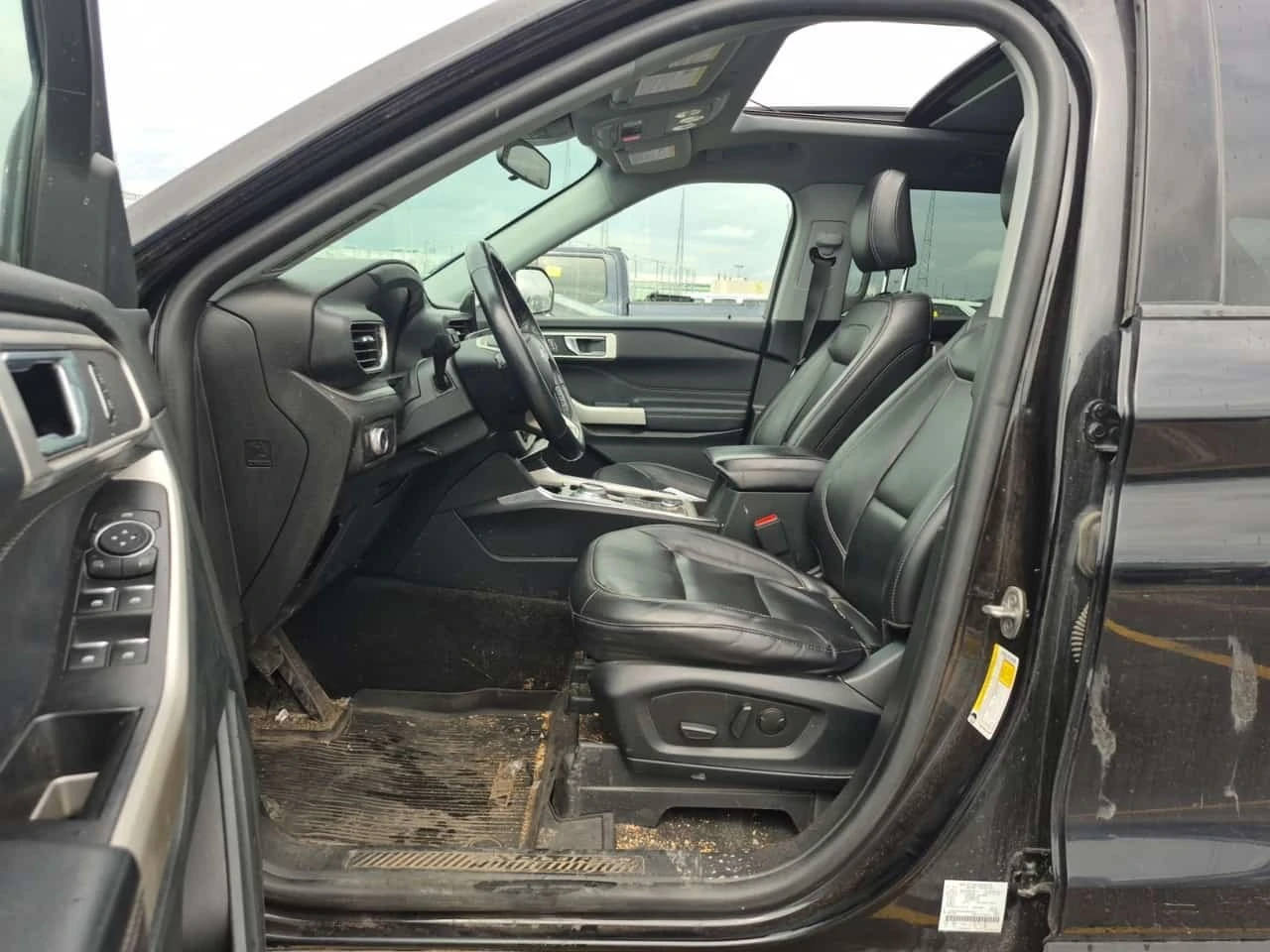 Ford Explorer * XLT * 3РИ РЕД СЕДАЛКИ * ПОДГРЕВ * ДВА КЛЮЧА, снимка 7 - Автомобили и джипове - 56223786