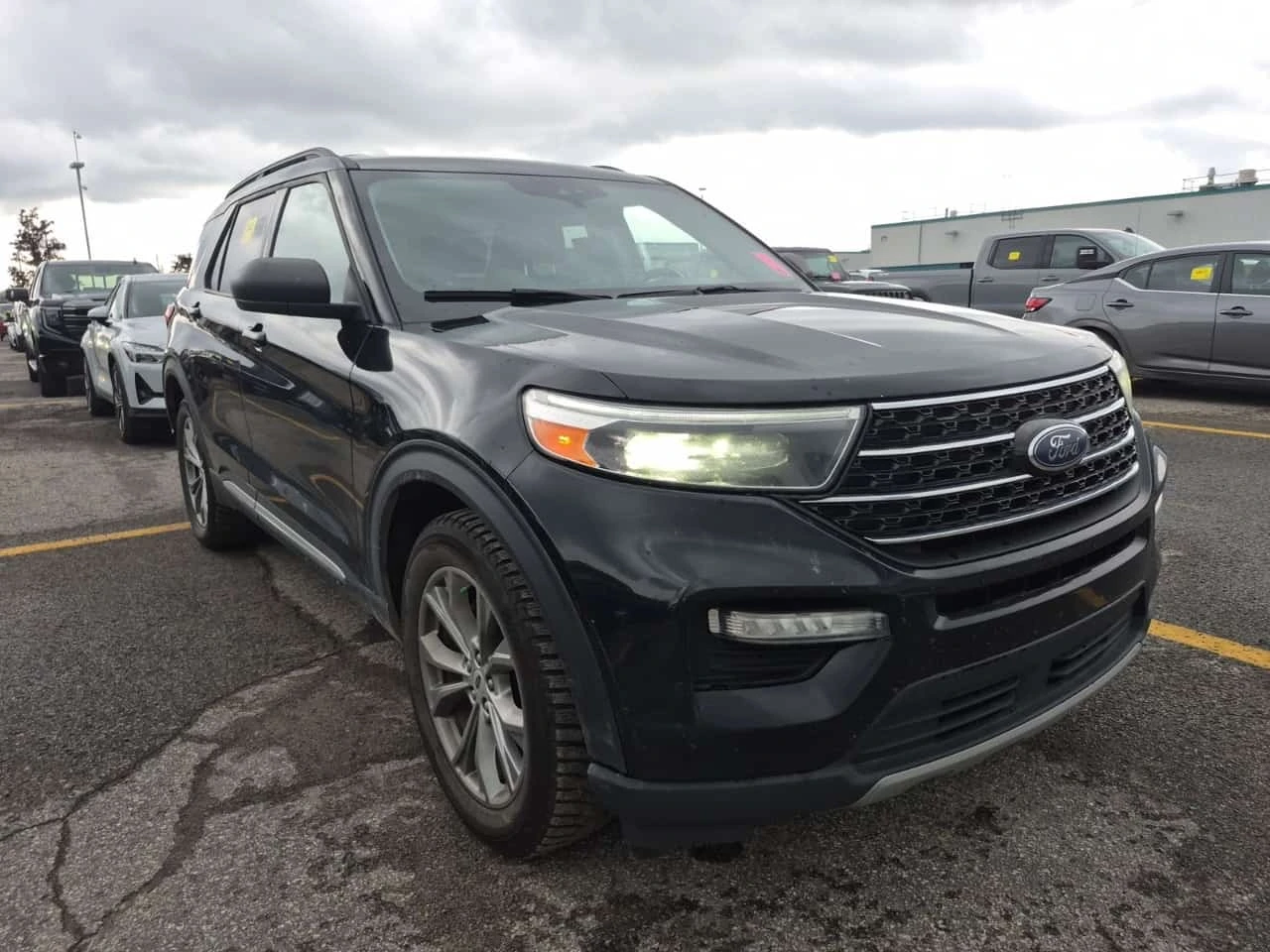 Ford Explorer * XLT * 3РИ РЕД СЕДАЛКИ * ПОДГРЕВ * ДВА КЛЮЧА, снимка 2 - Автомобили и джипове - 56223786