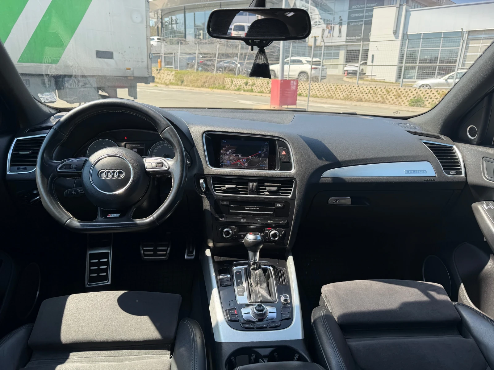 Audi SQ5 3.0 BiTDi 313p.s, снимка 11 - Автомобили и джипове - 56330384