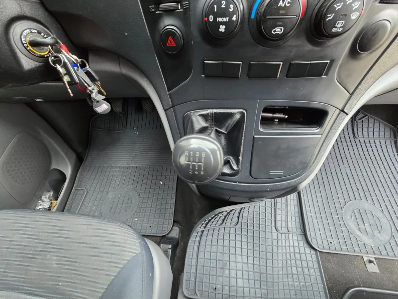 Hyundai H1, снимка 7 - Бусове и автобуси - 52939595