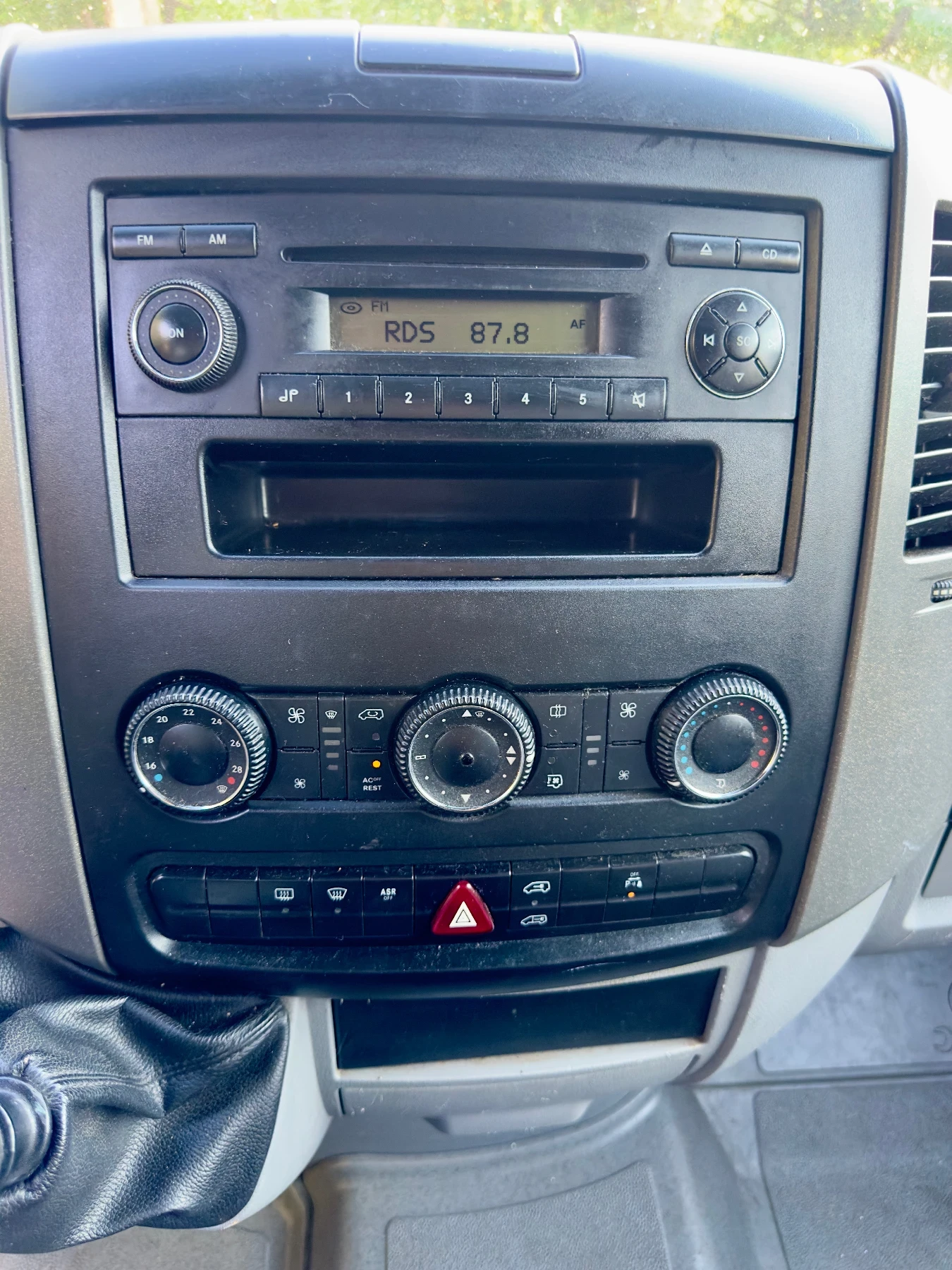 VW Crafter 2.5 Tdi 8 места, снимка 7 - Бусове и автобуси - 55317450