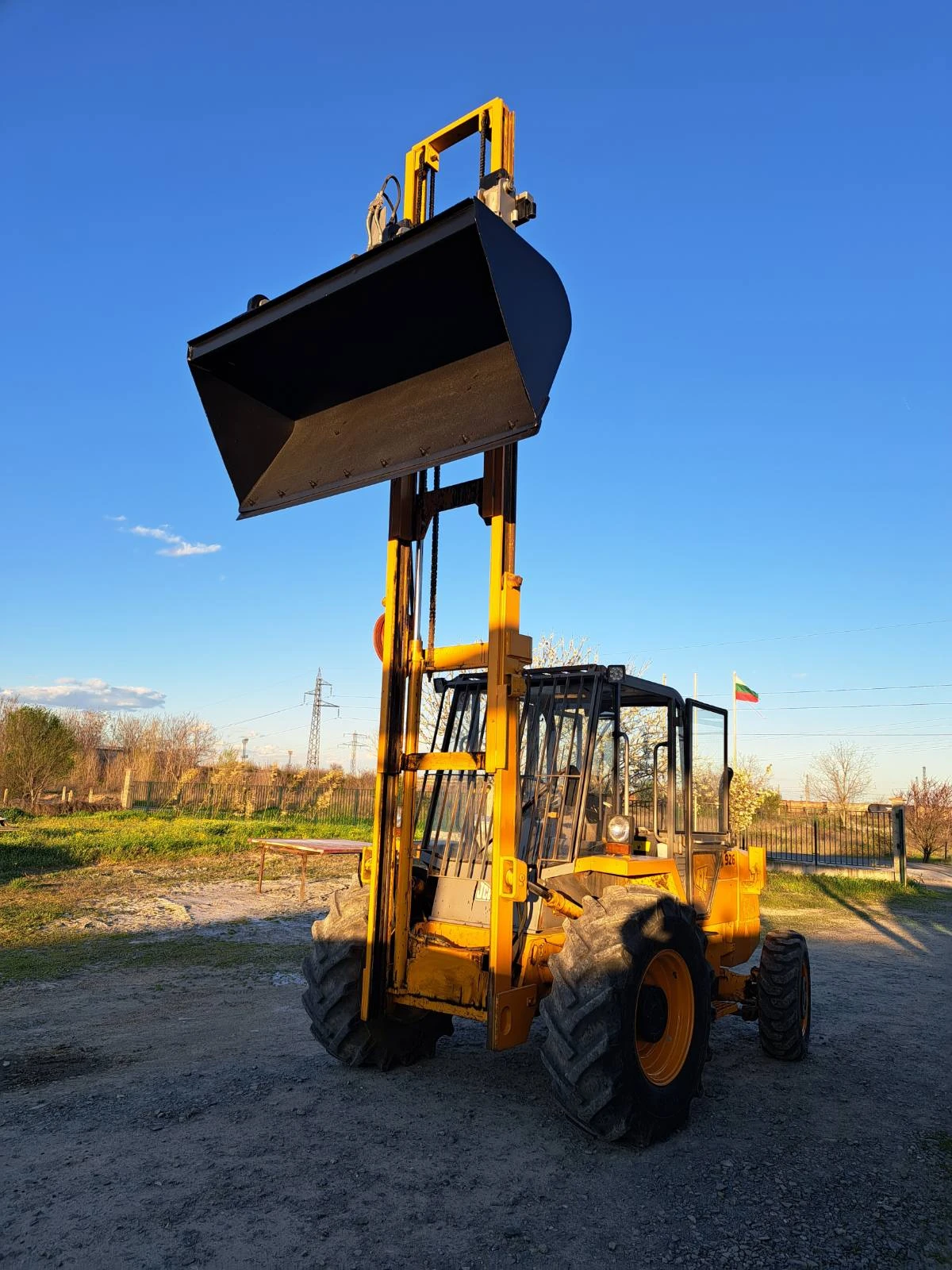 Телескопичен товарач JCB 926, снимка 4 - Селскостопанска техника - 54140896