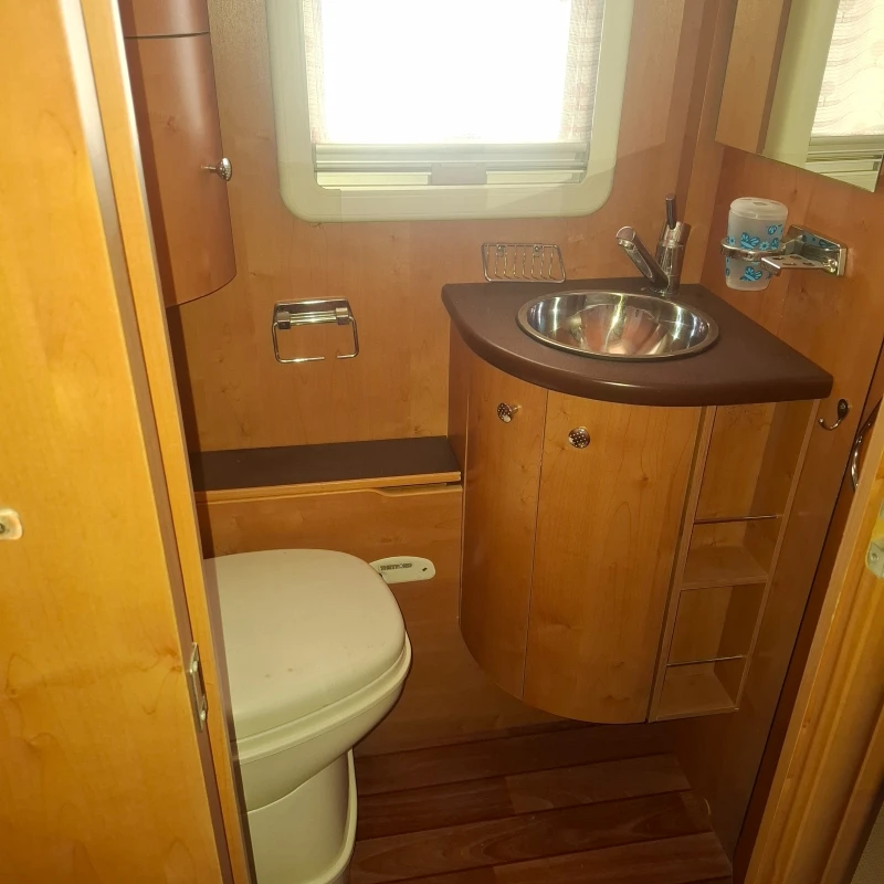 Кемпер Mercedes-Benz RAPIDO 990M, снимка 12 - Каравани и кемпери - 50906380