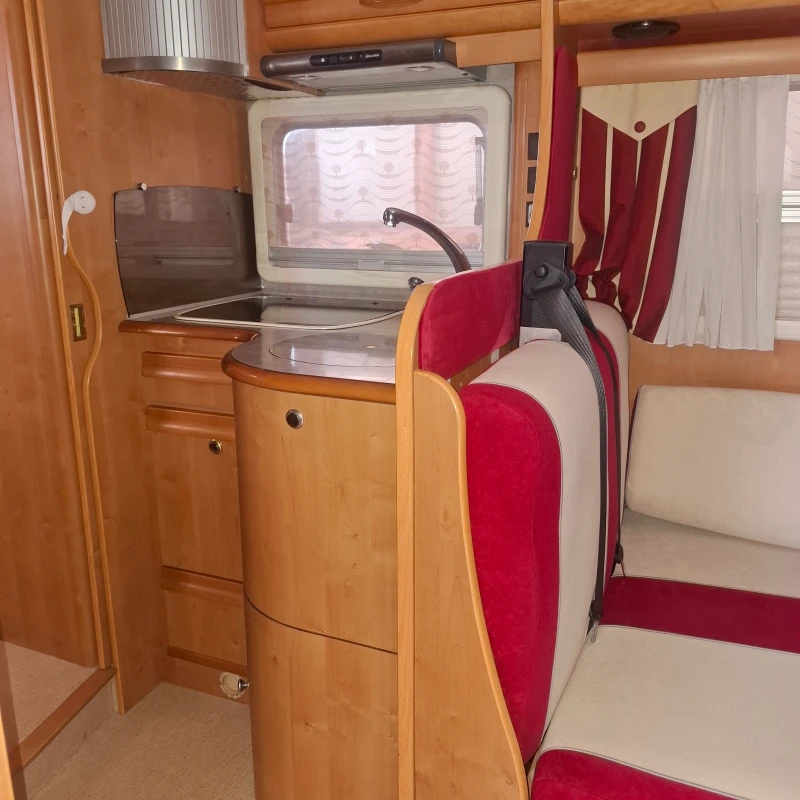 Кемпер Mercedes-Benz RAPIDO 990M, снимка 9 - Каравани и кемпери - 50906380