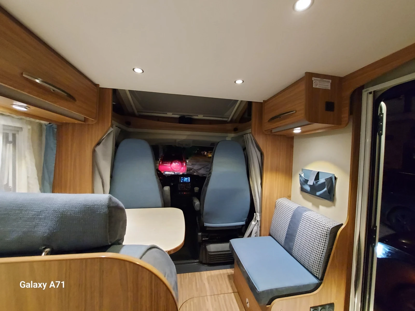 Кемпер Fiat Carado-полуинтегриран - изображение 8