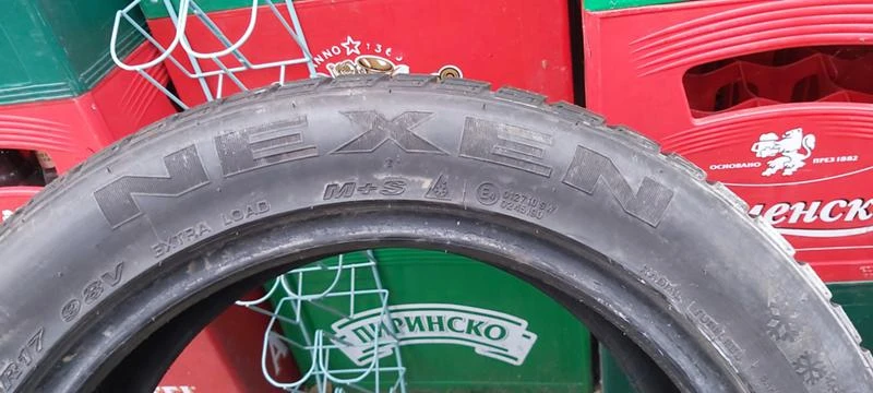 Гуми Зимни 225/50R17, снимка 4 - Гуми и джанти - 30949941