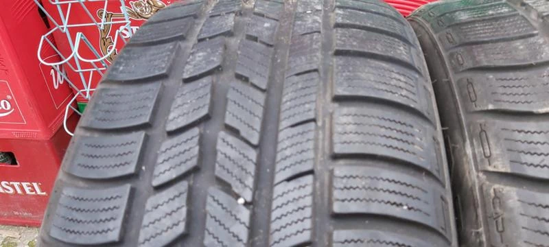 Гуми Зимни 225/50R17, снимка 3 - Гуми и джанти - 30949941