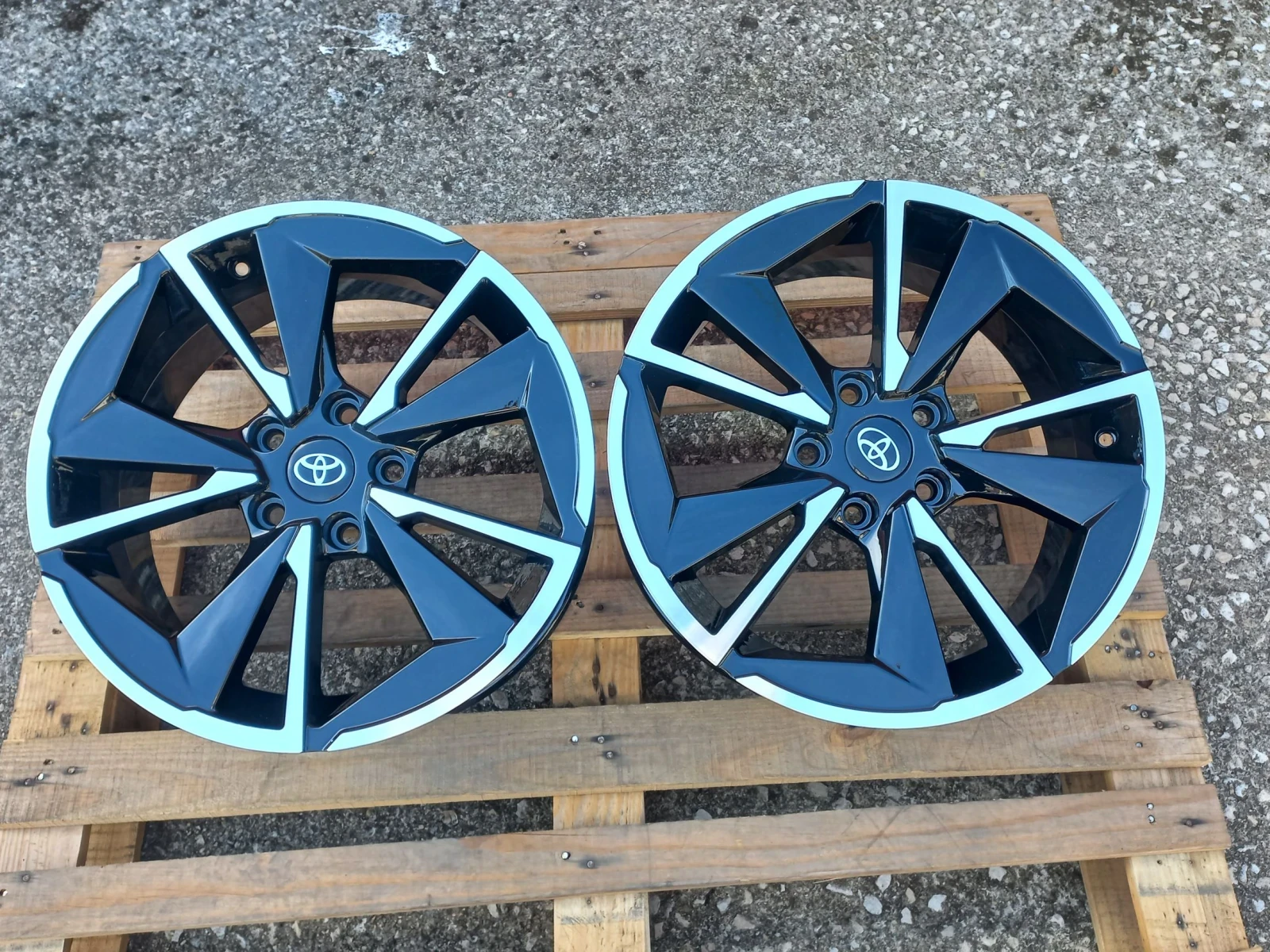 Джанти за Toyota, снимка 2 - Гуми и джанти - 56436793