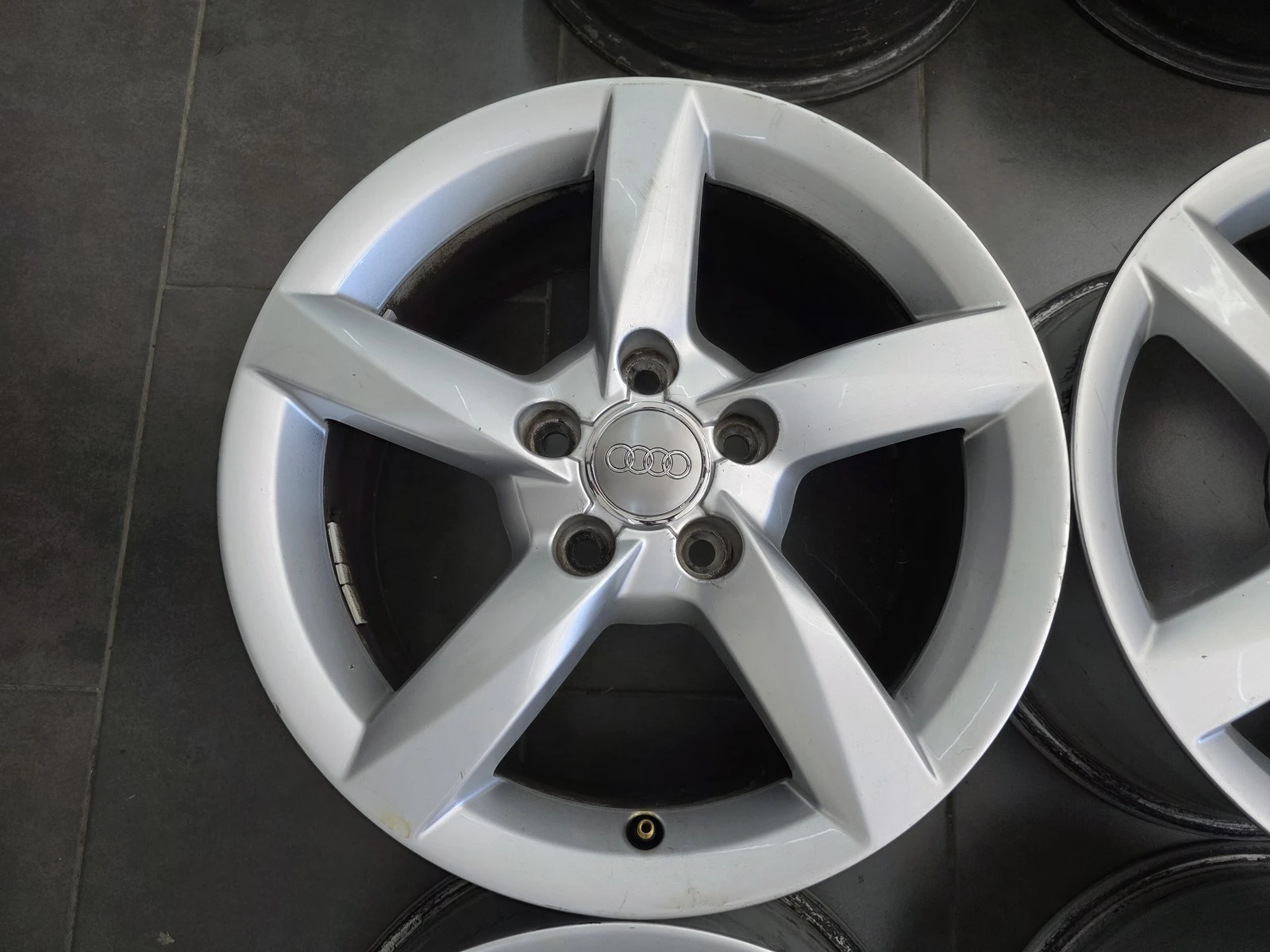Джанти за Audi, снимка 5 - Гуми и джанти - 56723638
