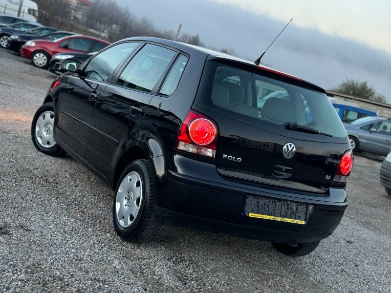 VW Polo 1.4i 80кс АВТОМАТИК КЛИМАТИК ЗИМНИ ГУМИ , снимка 4 - Автомобили и джипове - 48285834