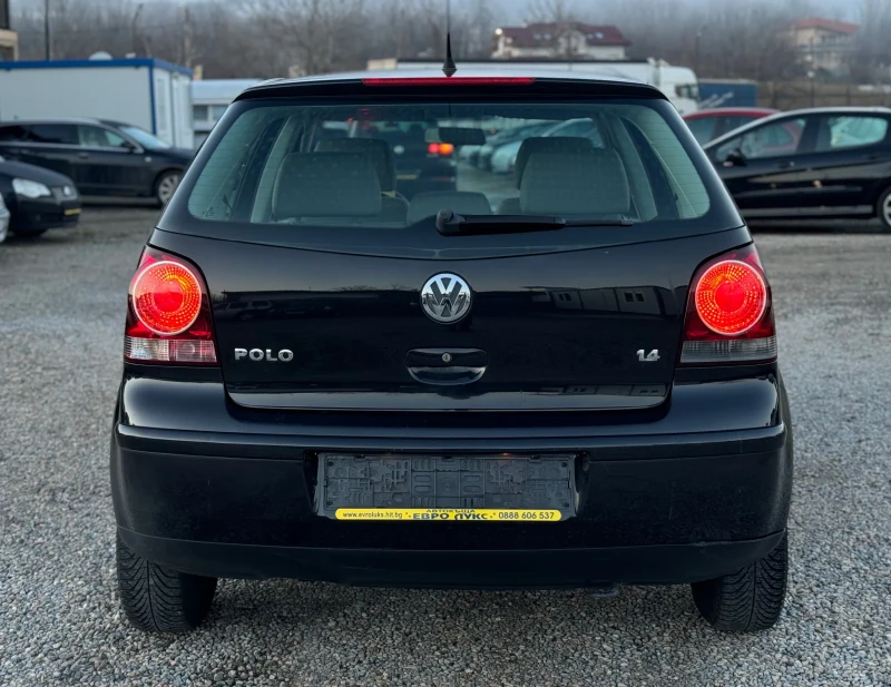 VW Polo 1.4i 80кс АВТОМАТИК КЛИМАТИК ЗИМНИ ГУМИ , снимка 5 - Автомобили и джипове - 48285834