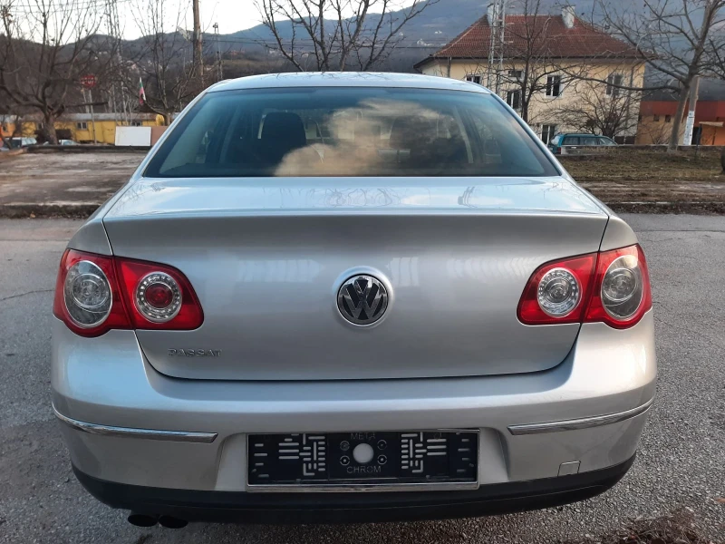 VW Passat 1.9 ТDI KLIMATR SEDAN HIGLINE, снимка 3 - Автомобили и джипове - 49510818