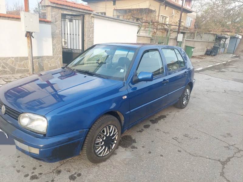 VW Golf, снимка 4 - Автомобили и джипове - 49534715