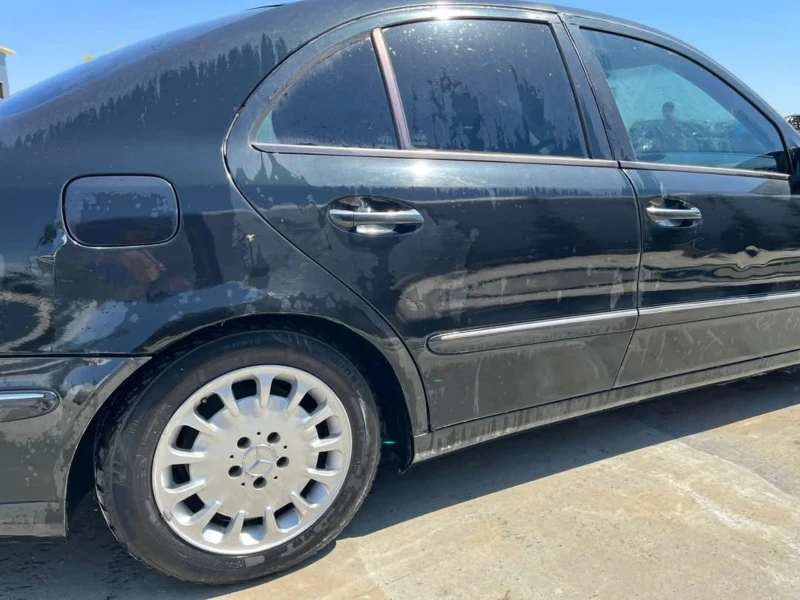 Mercedes-Benz E 220 646, снимка 8 - Автомобили и джипове - 50005571