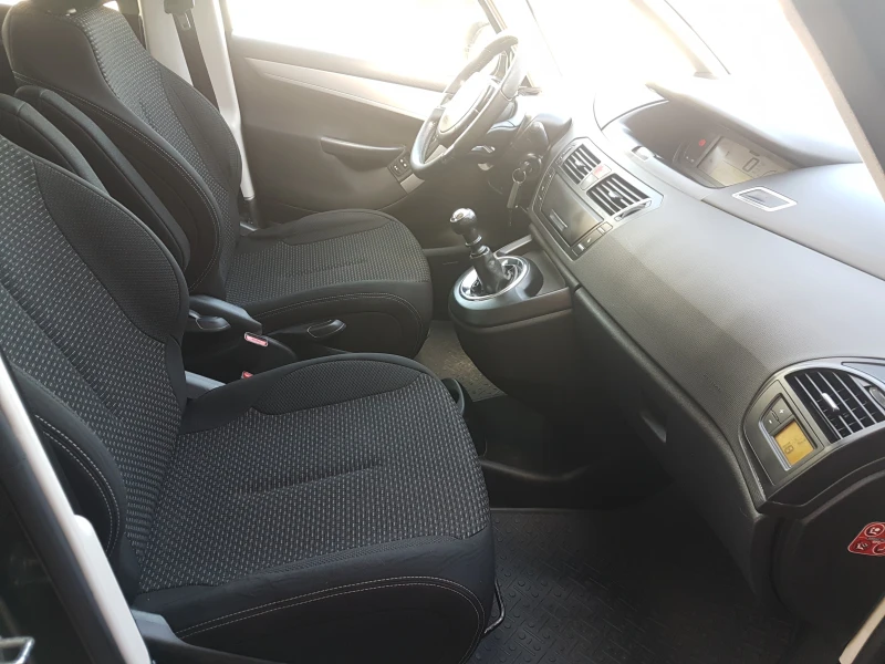 Citroen C4 Picasso 1.6HDI 112кс, снимка 9 - Автомобили и джипове - 51930378